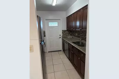 220 SW 7th St #8, Boca Raton, FL 33432 - Photo 6