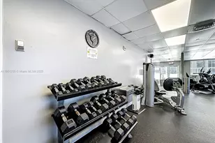 19201 Collins Ave, Sunny Isles Beach, FL 33160 - Photo 30