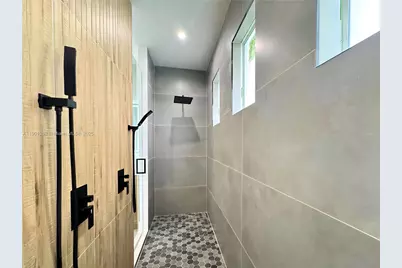 322 NW 9th St, Cape Coral, FL 33993 - Photo 10