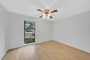 616 Briarwood Cir, Hollywood, FL 33024 - Photo 22