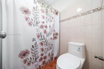 7461 NW 36th St, Lauderhill, FL 33319 - Photo 16