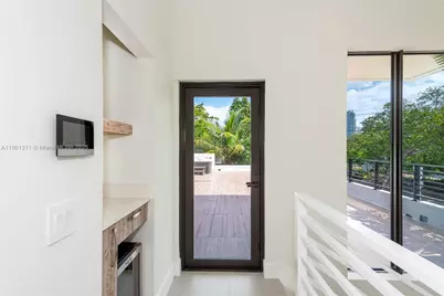 101 SW 25th Rd, Miami, FL 33129 - Photo 16