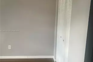 438 NE 210th Cir Terrace, Miami, FL 33179 - Photo 16