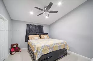 5413 SW 41st St, Pembroke Park, FL 33023 - Photo 4