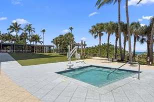 6801 Collins Ave, Miami Beach, FL 33141 - Photo 16