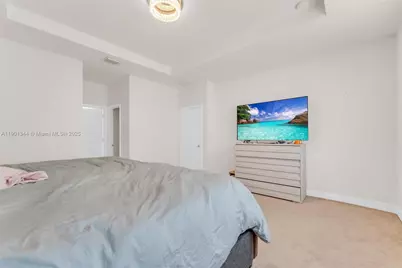 8822 NW 161st Ter, Miami Lakes, FL 33018 - Photo 14