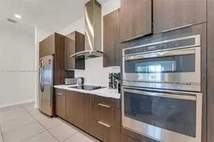 8822 NW 161st Terrace, Miami Lakes, FL 33018 - Photo 6