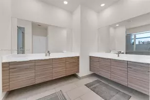 8822 NW 161st Terrace, Miami Lakes, FL 33018 - Photo 20