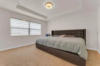 8822 NW 161st Ter, Miami Lakes, FL 33018 - Photo 12