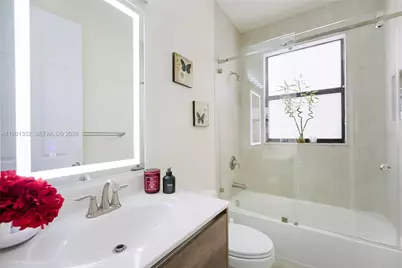 8723 NW 102nd Pl, Doral, FL 33178 - Photo 12