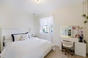 8723 NW 102nd Pl, Doral, FL 33178 - Photo 18