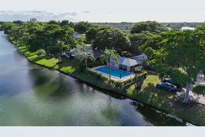 754 Banks Rd, Coconut Creek, FL 33063 - Photo 24