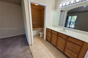 22411 SW 88th Pl, Cutler Bay, FL 33190 - Photo 16