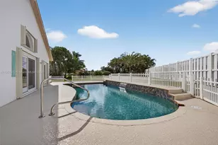 112 Camelot Ct, Royal Palm Beach, FL 33411 - Photo 50