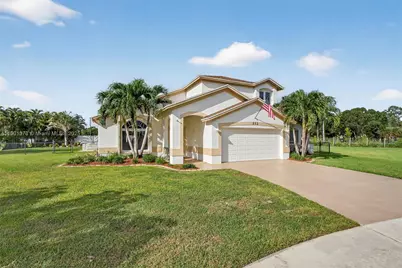 112 Camelot Ct, Royal Palm Beach, FL 33411 - Photo 86