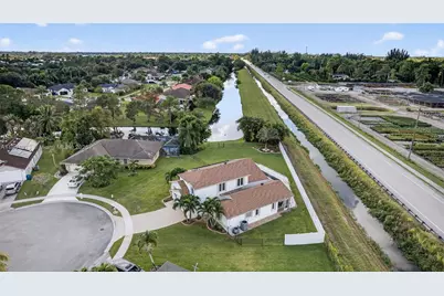 112 Camelot Ct, Royal Palm Beach, FL 33411 - Photo 70