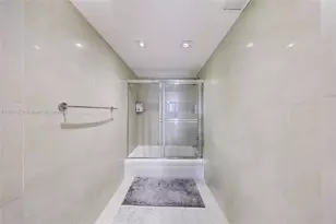 2333 Brickell Ave, Miami, FL 33129 - Photo 18