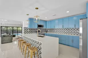 1141 N North Lake Dr, Hollywood, FL 33019 - Photo 6