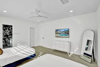 1141 N Northlake Dr, Hollywood, FL 33019 - Photo 56