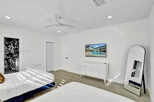 1141 N North Lake Dr, Hollywood, FL 33019 - Photo 56