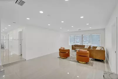 1141 N Northlake Dr, Hollywood, FL 33019 - Photo 18
