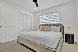 1141 N North Lake Dr, Hollywood, FL 33019 - Photo 28