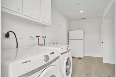 1141 N Northlake Dr, Hollywood, FL 33019 - Photo 44