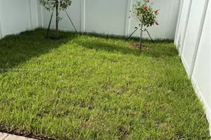 3412 W 111th Pl, Hialeah, FL 33018 - Photo 4