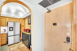 20301 W Country Club Dr, Aventura, FL 33180 - Photo 34