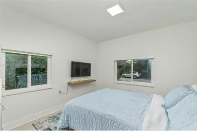 260 NE 46th St, Miami, FL 33137 - Photo 16