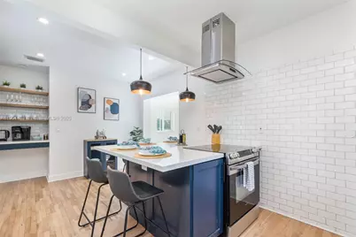 260 NE 46th St, Miami, FL 33137 - Photo 10