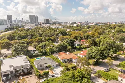 260 NE 46th St, Miami, FL 33137 - Photo 32