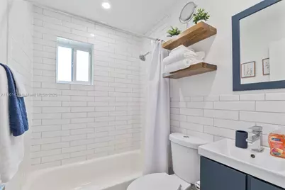 260 NE 46th St, Miami, FL 33137 - Photo 12