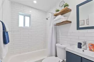 260 NE 46th St, Miami, FL 33137 - Photo 12