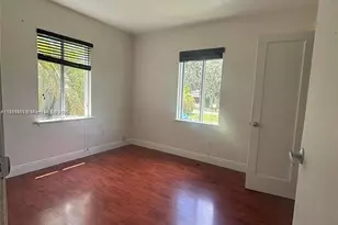 1015 NE 112th St, Biscayne Park, FL 33161 - Photo 12