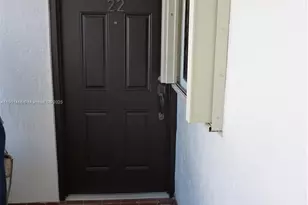 10811 NW 7th St, Miami, FL 33172 - Photo 2