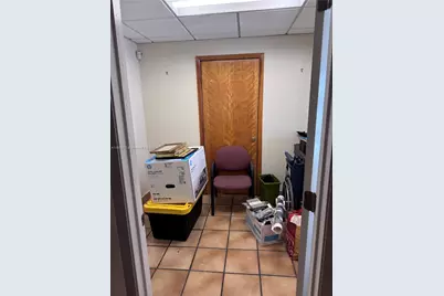 2660 SW 3rd St, Miami, FL 33135 - Photo 16