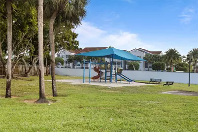 17320 NW 66th Pl, Hialeah, FL 33015 - Photo 36