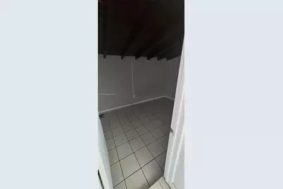 1648 NW 28th Ave, Miami, FL 33125 - Photo 6