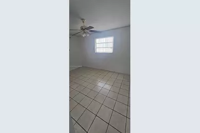 1648 NW 28th Ave, Miami, FL 33125 - Photo 10