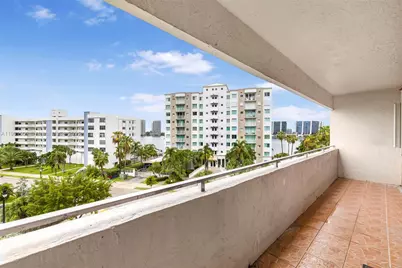 18001 N Bay Rd #505, Sunny Isles Beach, FL 33160 - Photo 26