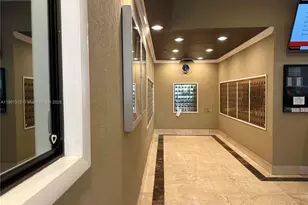 400 Kings Point Dr, Sunny Isles Beach, FL 33160 - Photo 22