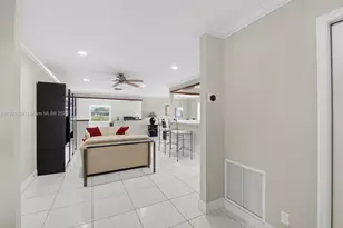 3810 Rowena Cir, West Palm Beach, FL 33417 - Photo 4