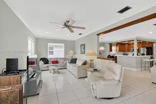 3810 Rowena Cir, West Palm Beach, FL 33417 - Photo 6