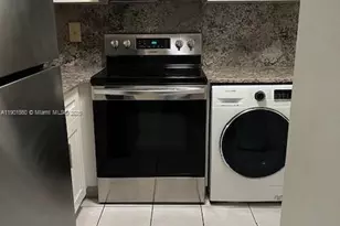 10851 SW 2nd St, Sweetwater, FL 33174 - Photo 2