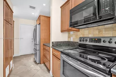 201 Dunwoody Ln #17-87, Hollywood, FL 33021 - Photo 16