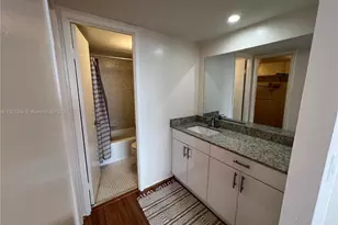 1301 NE Miami Gardens Dr, Miami, FL 33179 - Photo 32