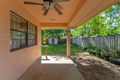 222 NW 14th St, Homestead, FL 33030 - Photo 18