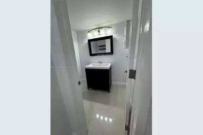 1205 Mariposa Ave #210, Coral Gables, FL 33146 - Photo 4