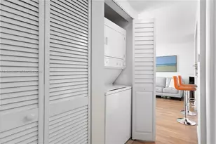 900 SW 8th St, Miami, FL 33130 - Photo 16